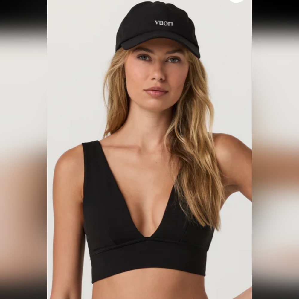 Vuori Black Deep V Sports Bra